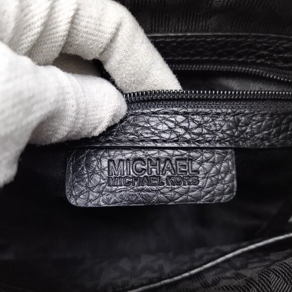 Michael Kors Ingrid Black Pebbled Leather Crossbody Shoulder Bag -NWT $298 - Picture 12 of 16